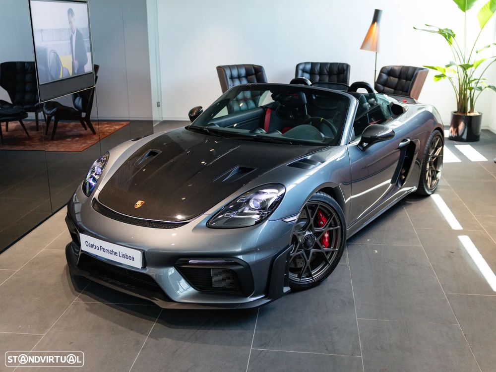 Porsche 718 Spyder - 13