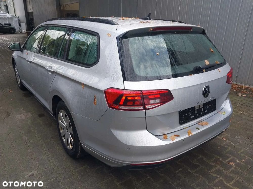 Volkswagen Passat - 2