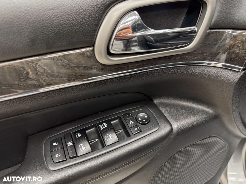 Jeep Grand Cherokee 3.0I CRD Overland Summit - 29