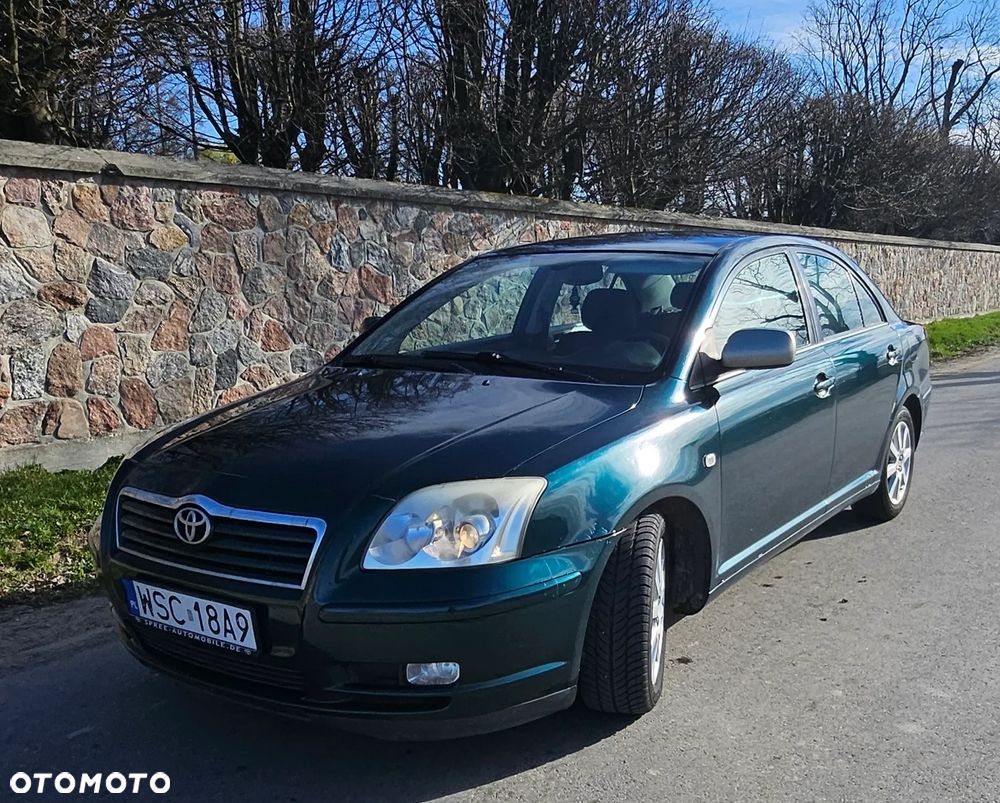 Toyota Avensis - 1