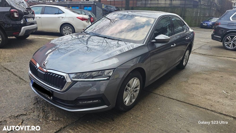 Skoda Octavia 2.0 TDI DSG Ambition - 1