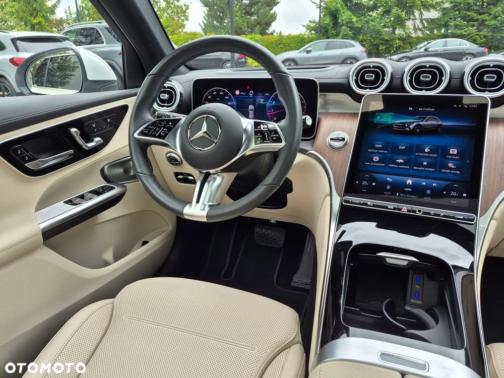 Mercedes-Benz GLC 300 4Matic 9G-TRONIC Edition Avantgarde - 12