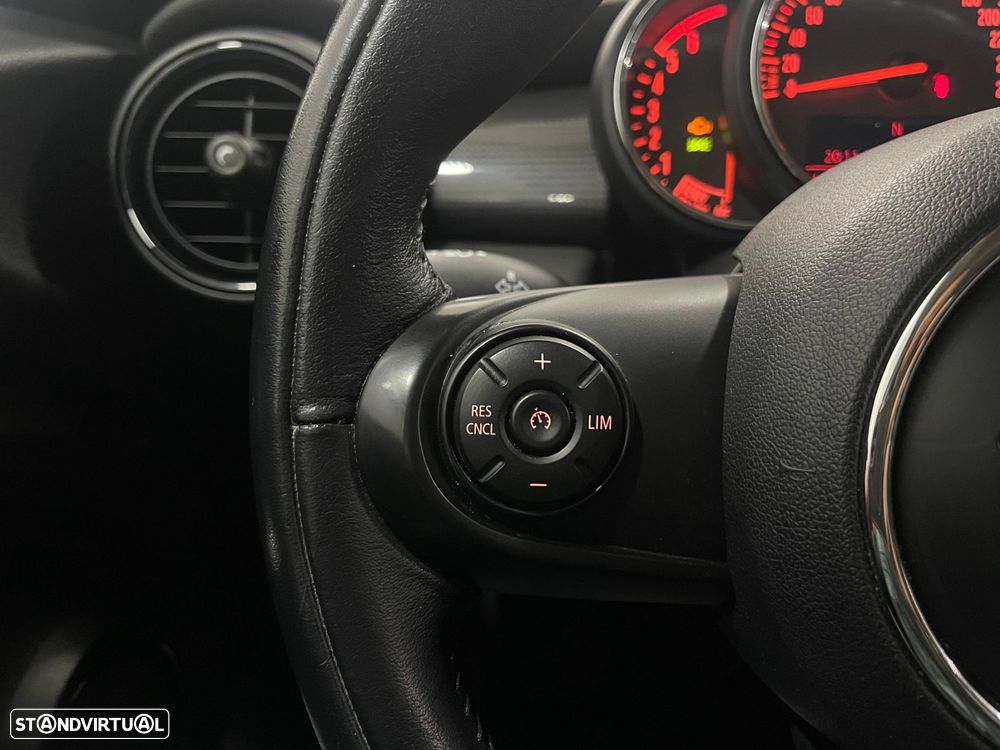 MINI 5 Portas Cooper D - 31