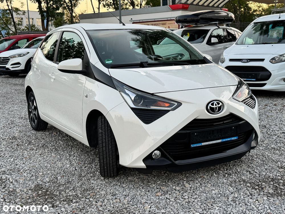 Toyota Aygo x.shift x-play connect - 6
