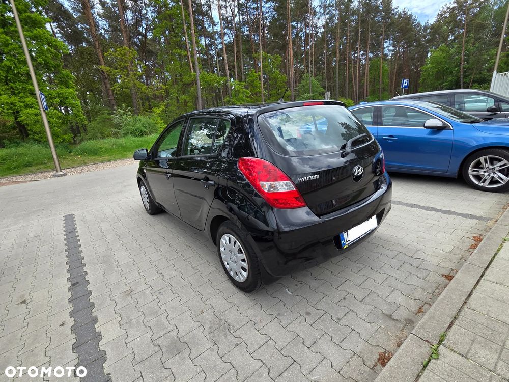 Hyundai i20 1.2 UEFA EURO 2012 Edition - 15