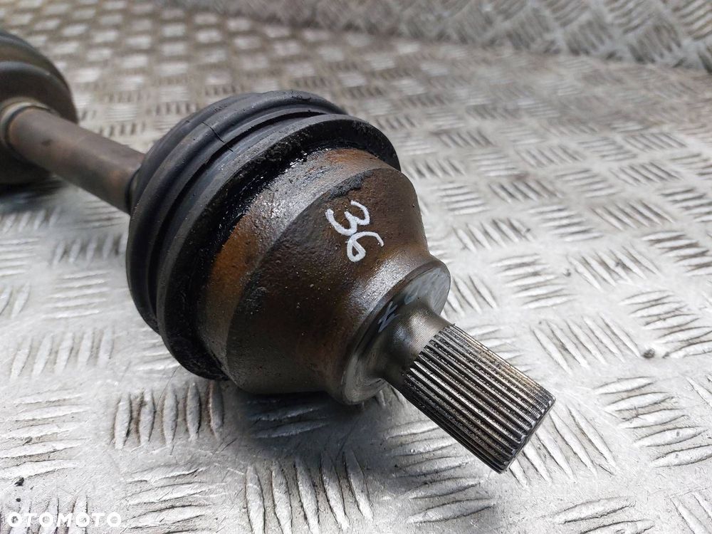 PÓŁOŚ LEWY PRZÓD LEWA VOLVO S40 II V50 I 2.4 20V - 2