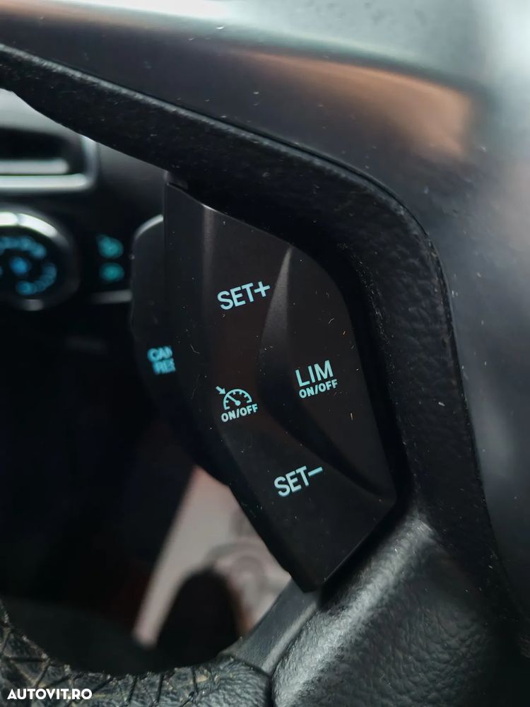 Ford Focus 1.0 EcoBoost Start-Stopp-System Titanium - 11