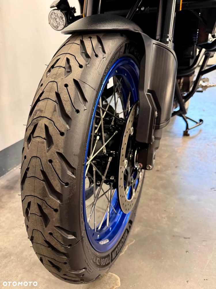 Suzuki V-STROM - 21