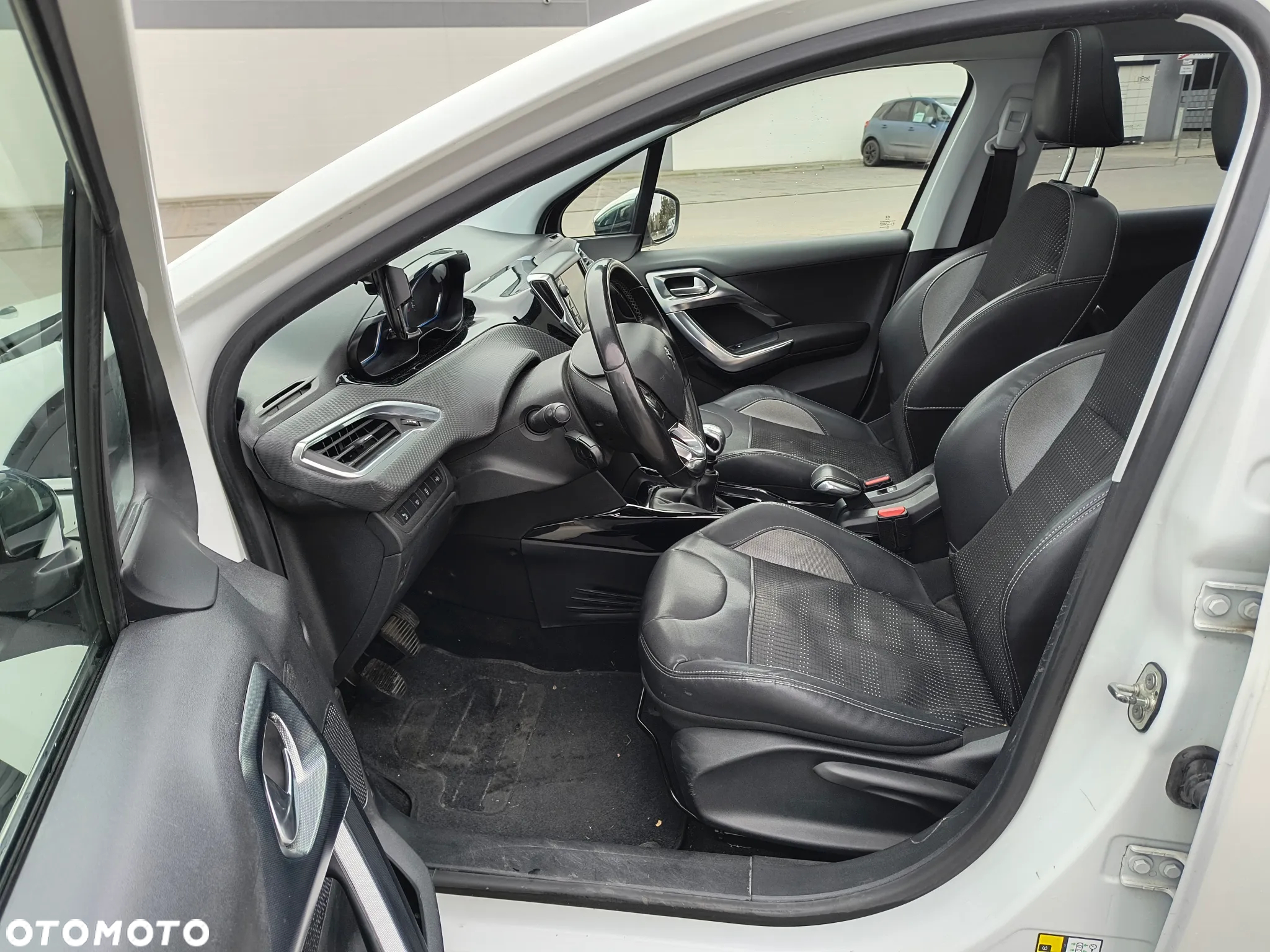 Peugeot 2008 BlueHDi FAP 120 STOP & START Business-Line - 16