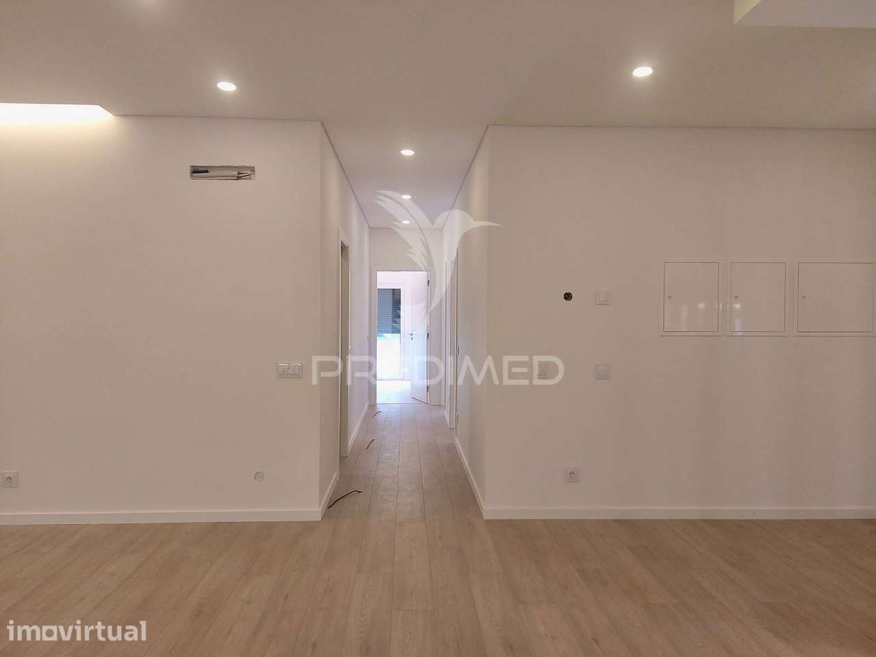 Moradia Nova de 3 Quartos com Suíte, Espaço Gourmet e Garagem em Fe... - Grande imagem: 4/7