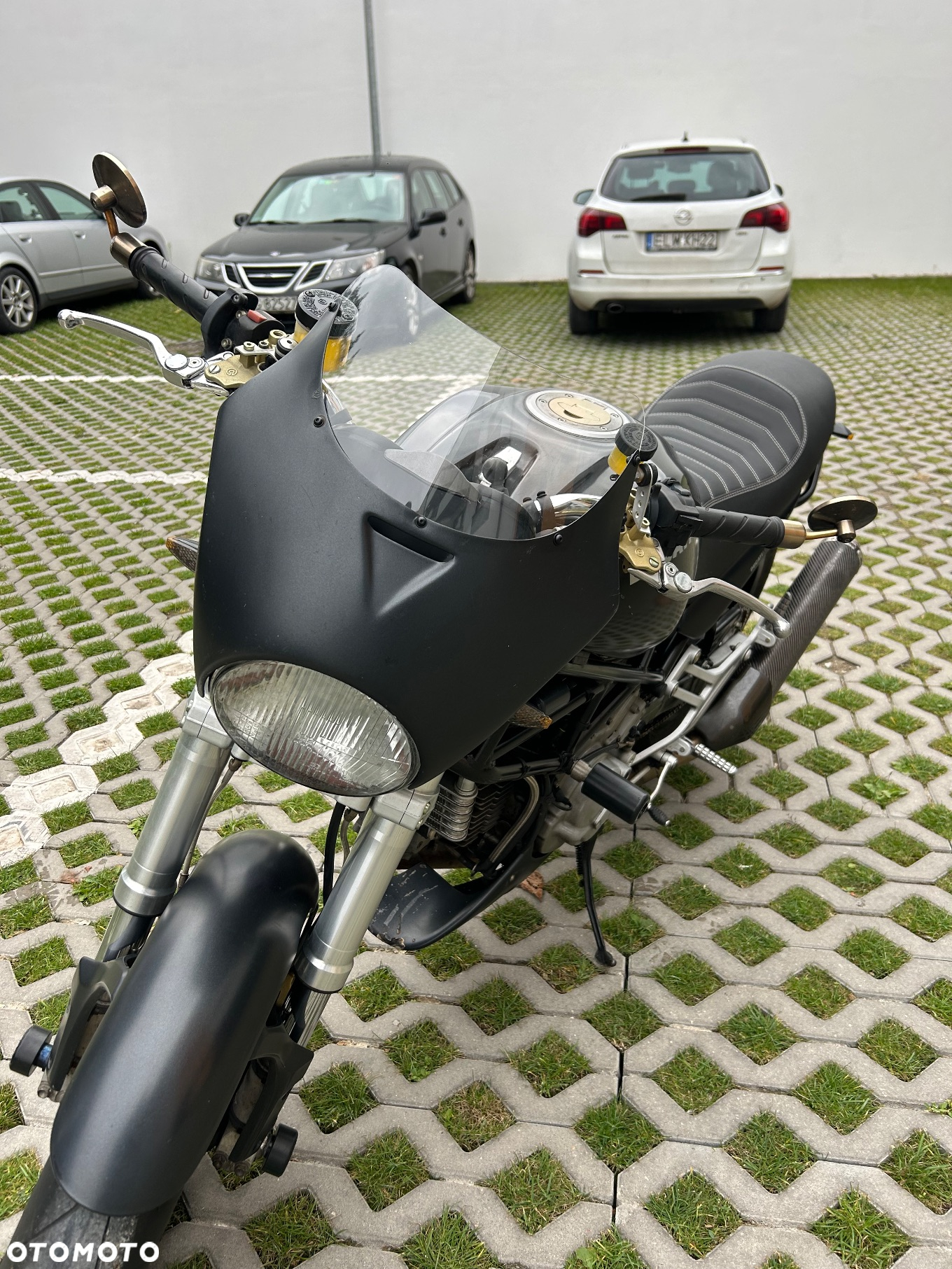 Ducati 900 - 7