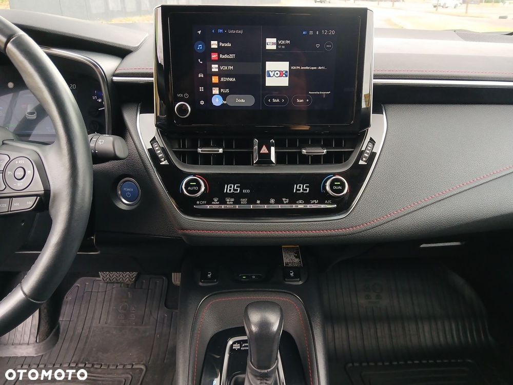 Toyota Corolla 1.8 Hybrid GPF Executive - 32