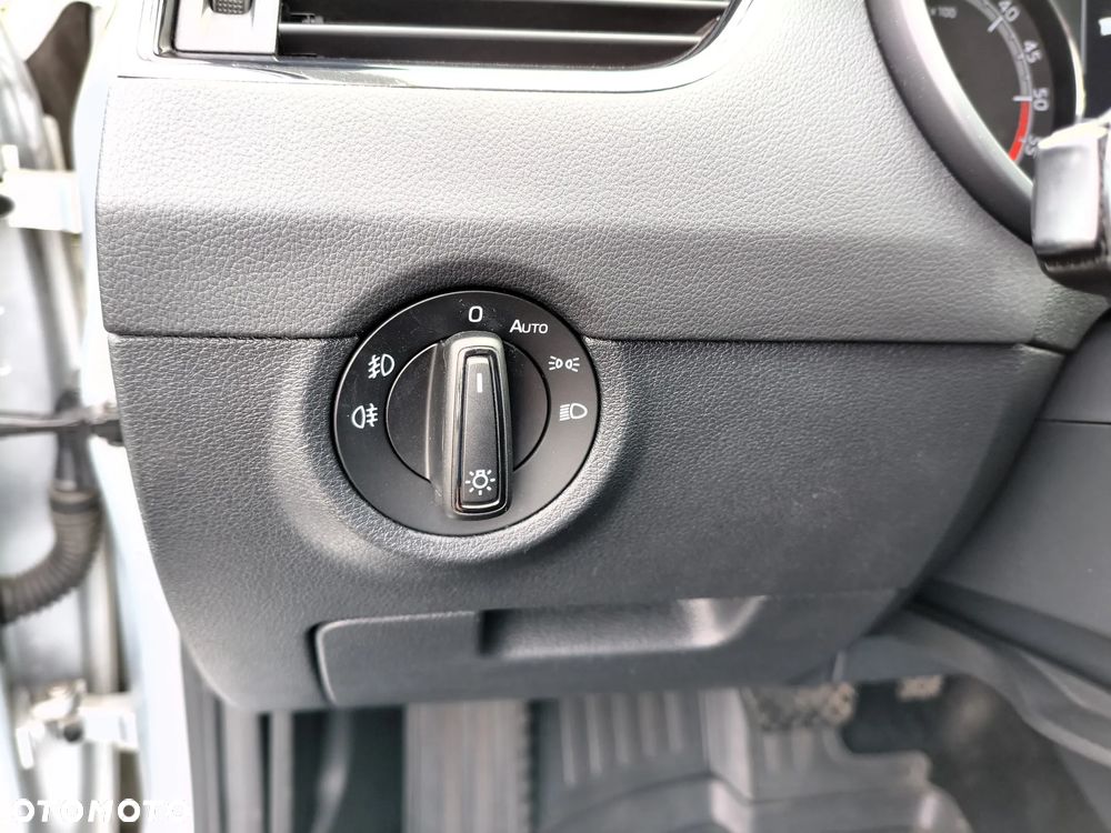 Skoda Octavia 1.6 TDI DSG Soleil - 28