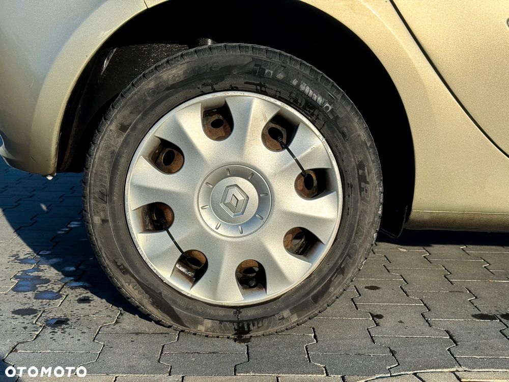 Renault Clio 1.2 16V Authentique - 6