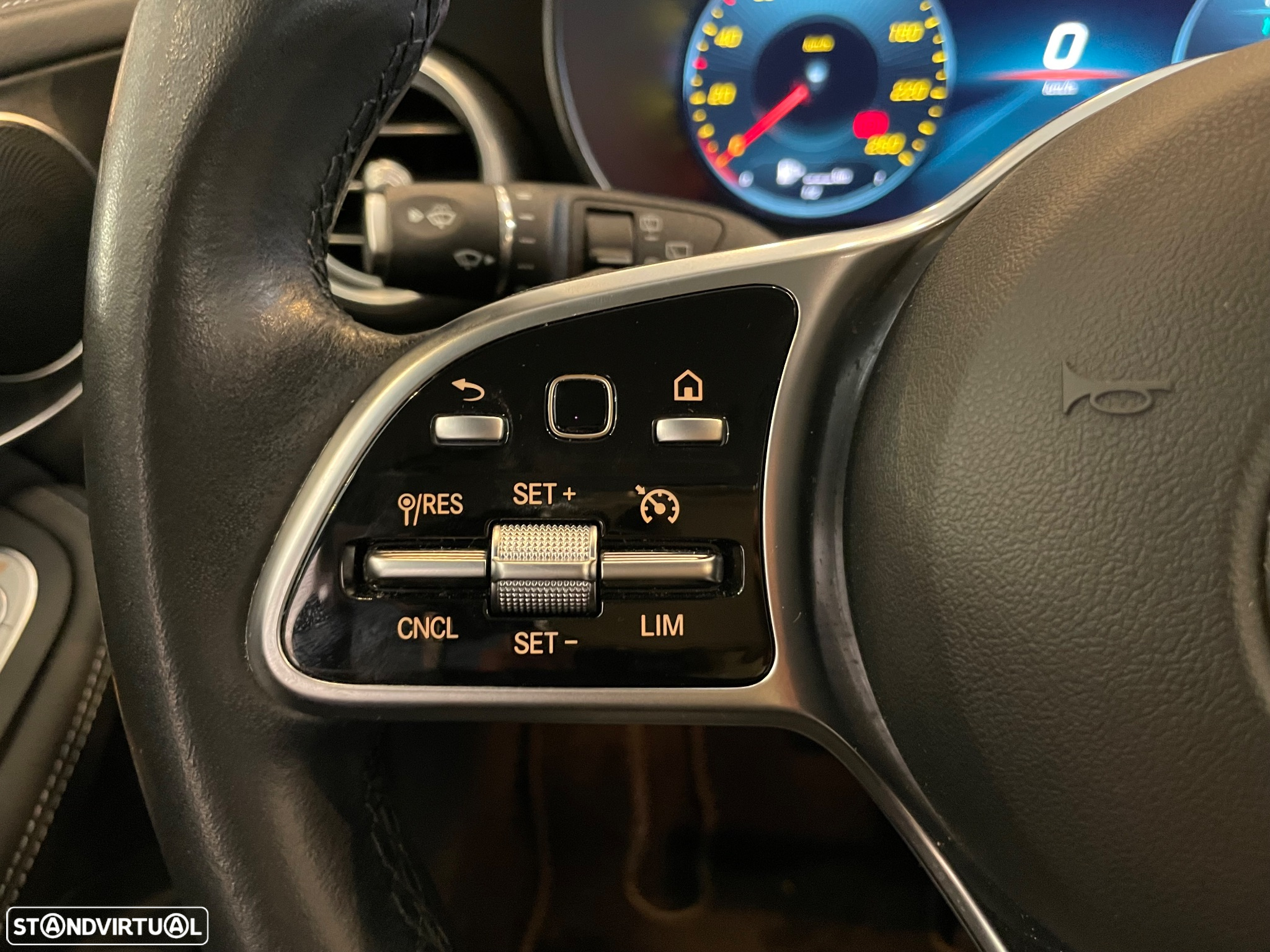 Mercedes-Benz GLC 300 e 4Matic - 13