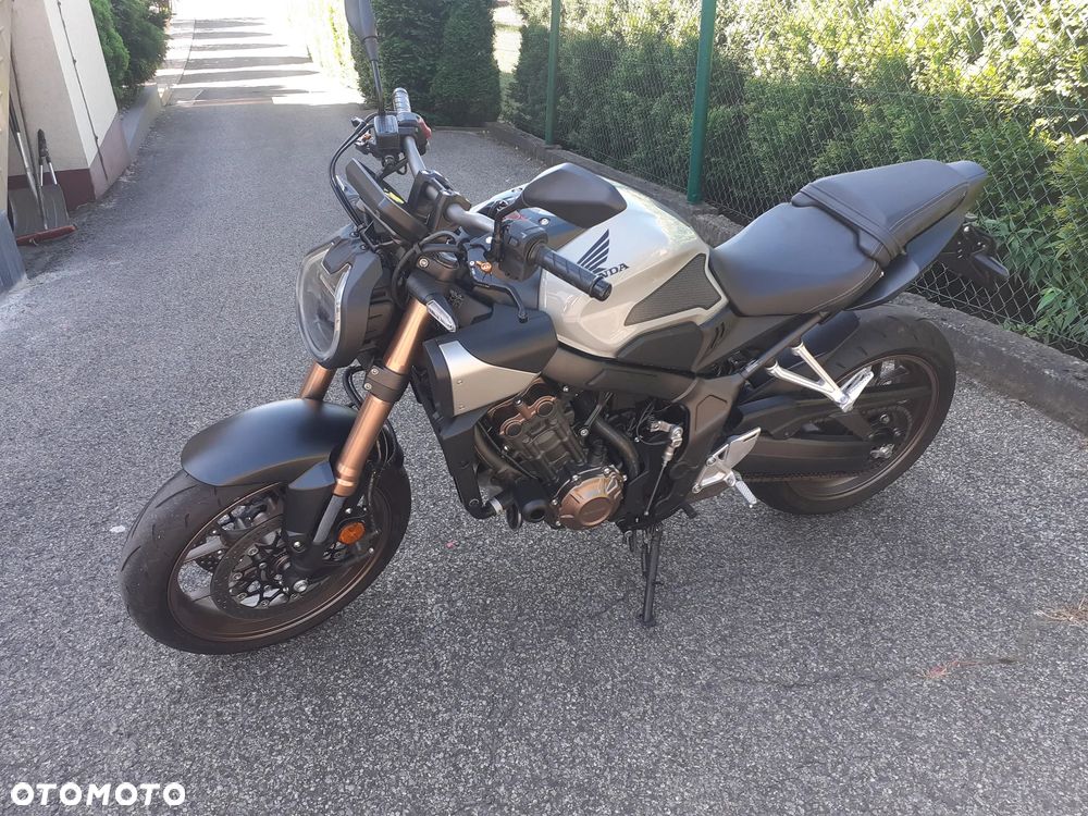 Honda CB - 9