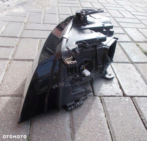 Audi A4 B8 Lampa prawy przód BIXENON SKRĘTNY 8K0941004G - 3