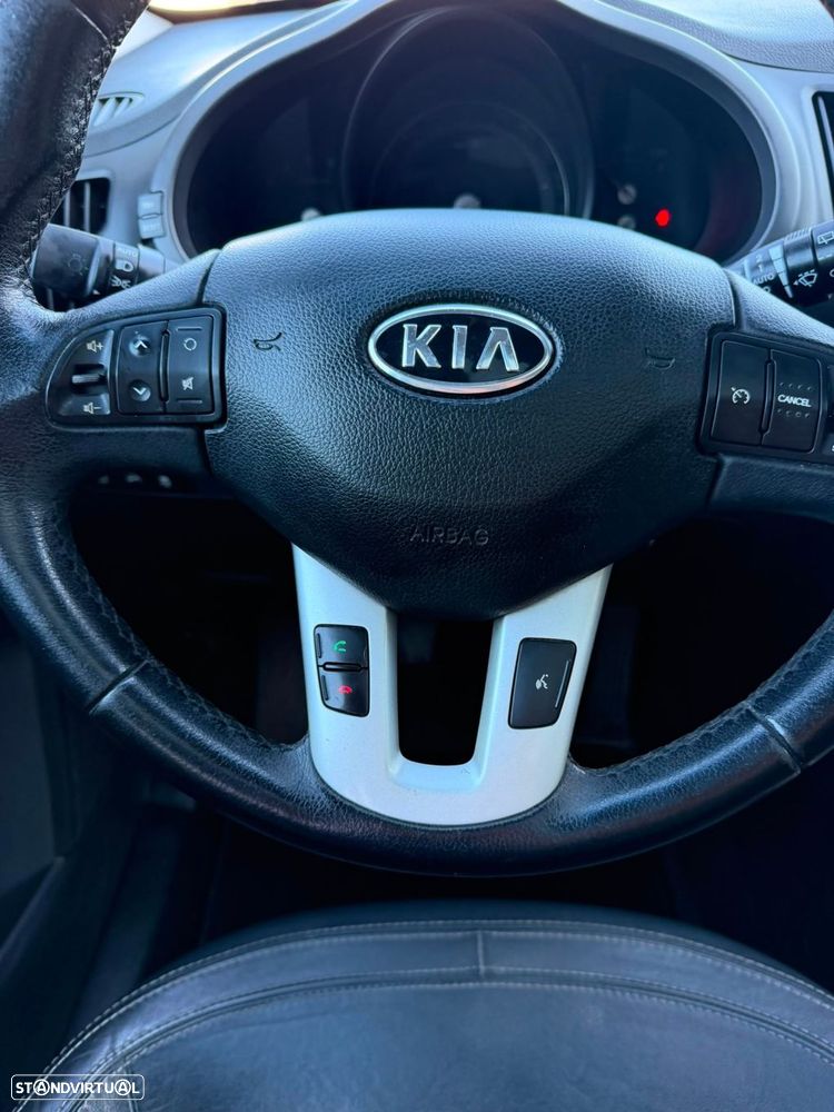 Kia Sportage 1.7 CRDI ISG LX - 30