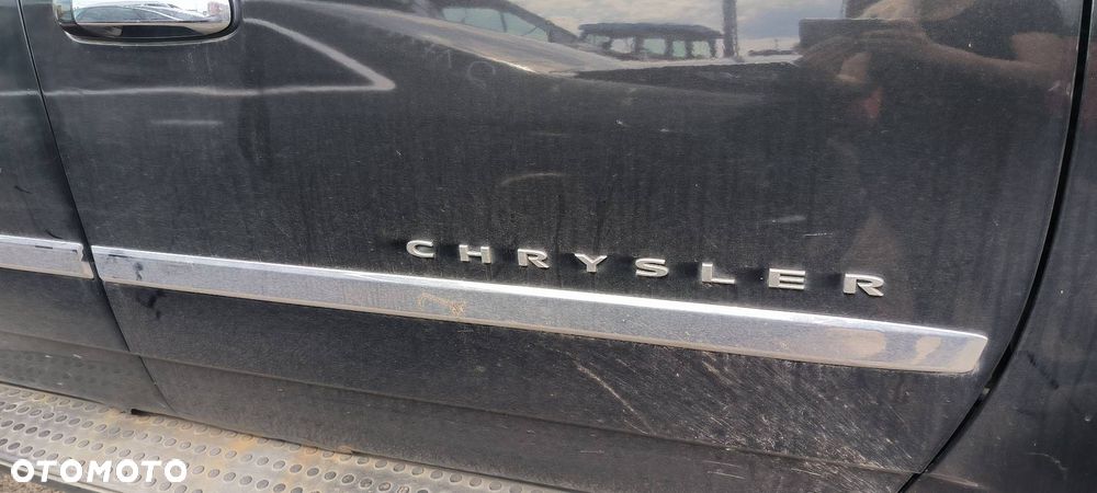 DRZWI PRAWE PRZÓD CHRYSLER ASPEN 5.7 - 8