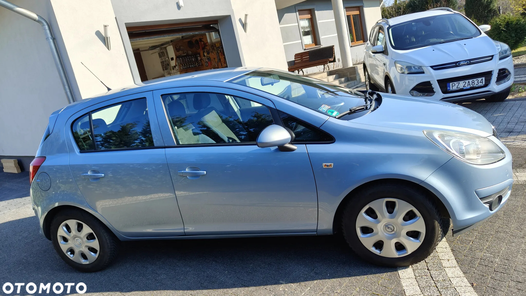 Opel Corsa 1.2 16V Cosmo - 4