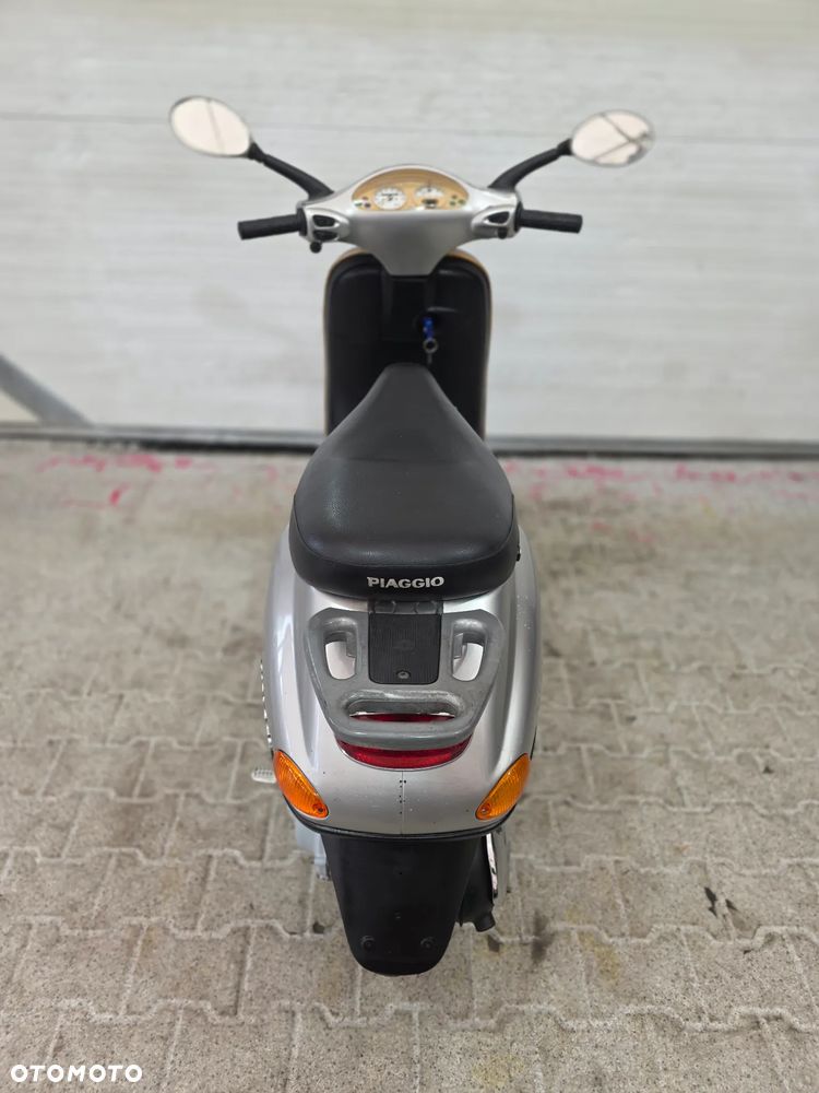 Piaggio Vespa - 28