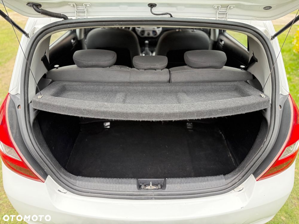 Hyundai i20 1.2 Classic + - 6