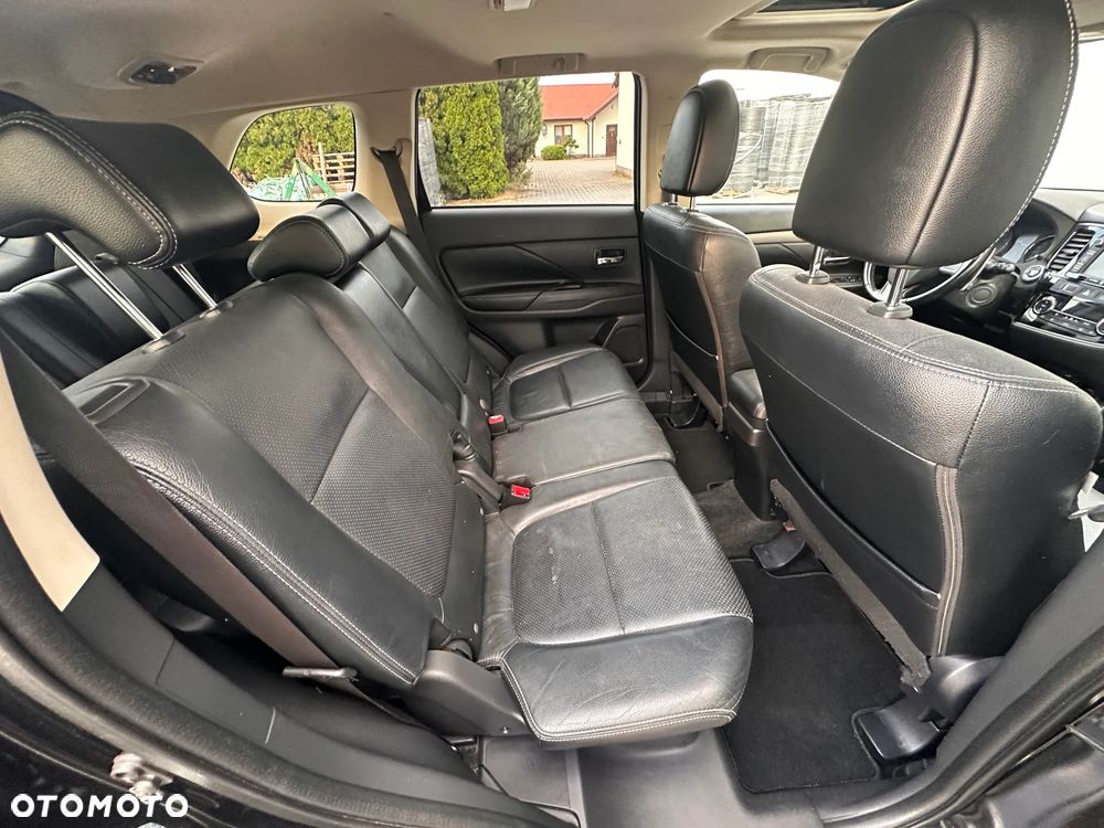 Mitsubishi Outlander 2.0 2WD CVT Diamant Edition - 21
