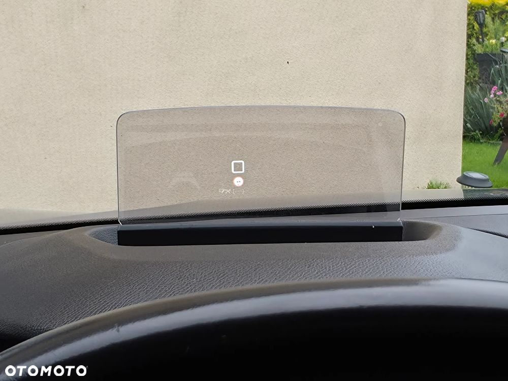Citroën C4 BlueHDi 130 Stop&Start EAT8 SHINE - 26