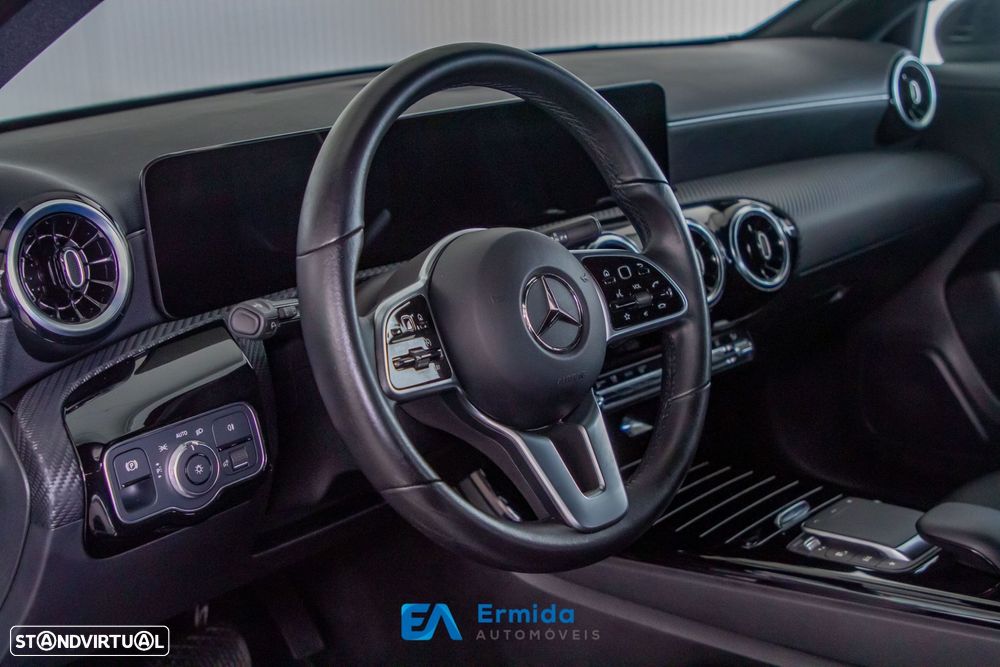 Mercedes-Benz A 250 - 40