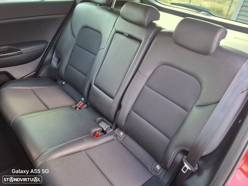 Kia Sportage 1.6 CRDI ISG MHEV Tech - 20