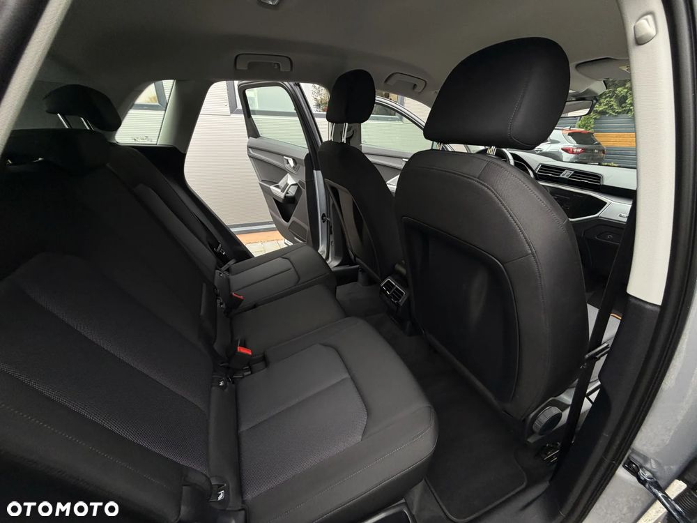 Audi Q3 35 TFSI S tronic - 17
