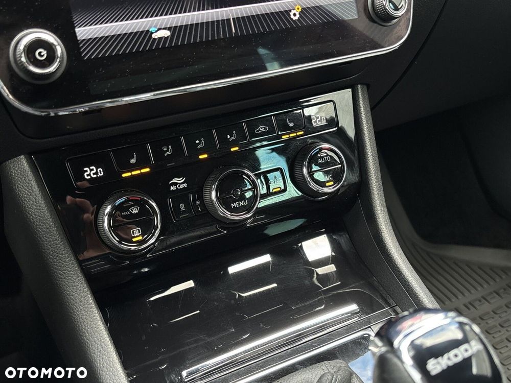 Skoda Superb 2.0 TDI SCR L&K DSG - 23