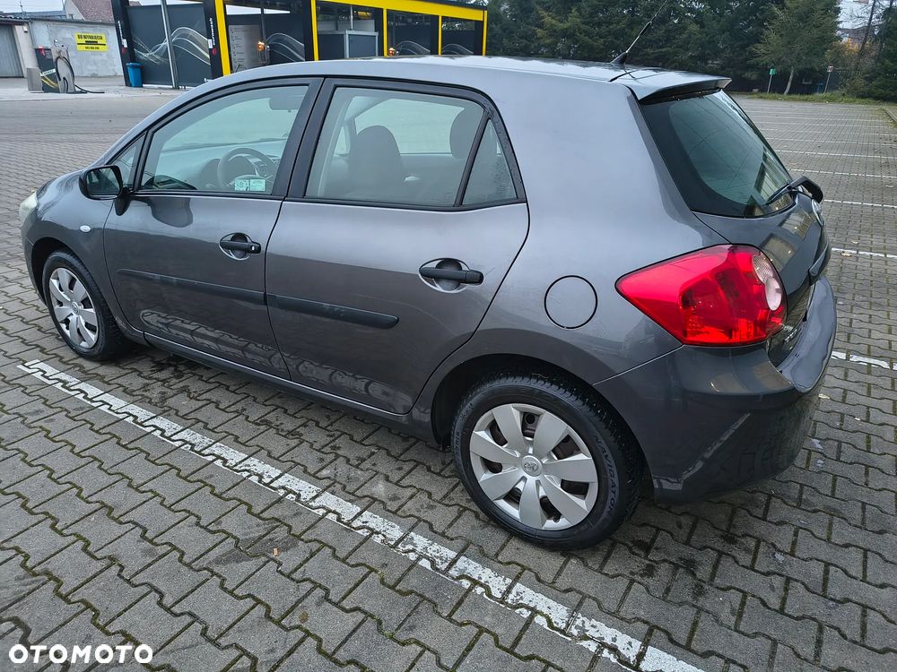Toyota Auris - 5