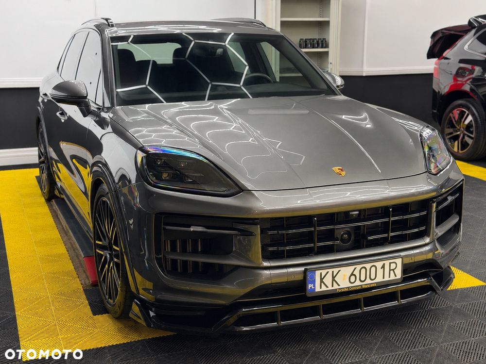 Porsche Cayenne S E-Hybrid PHEV - 3