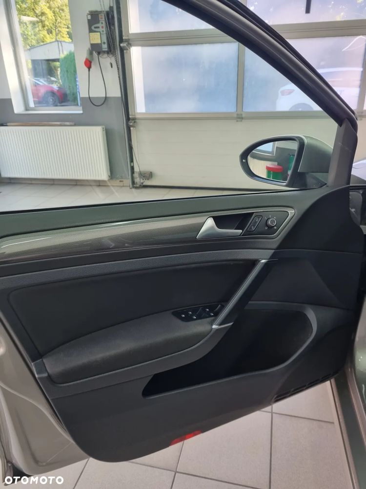 Volkswagen Golf 2.0 TDI Join - 11