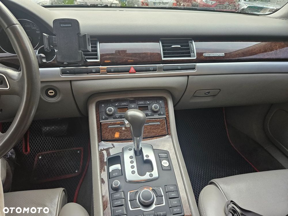Audi A8 4.2 FSI Quattro - 15