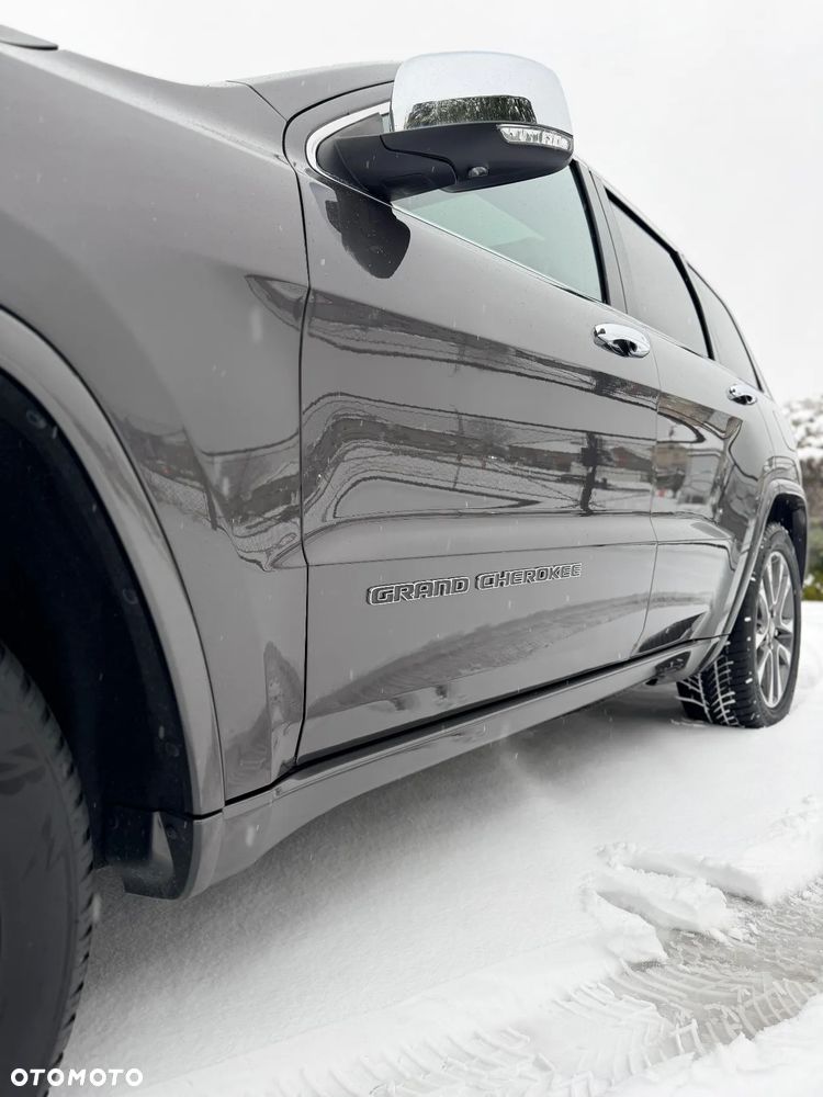 Jeep Grand Cherokee 5.7 V8 HEMI Overland - 35