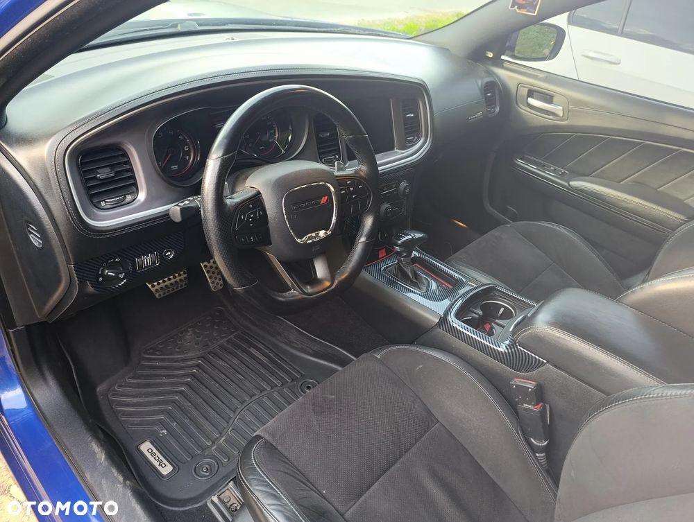Dodge Charger 5.7 R/T - 12