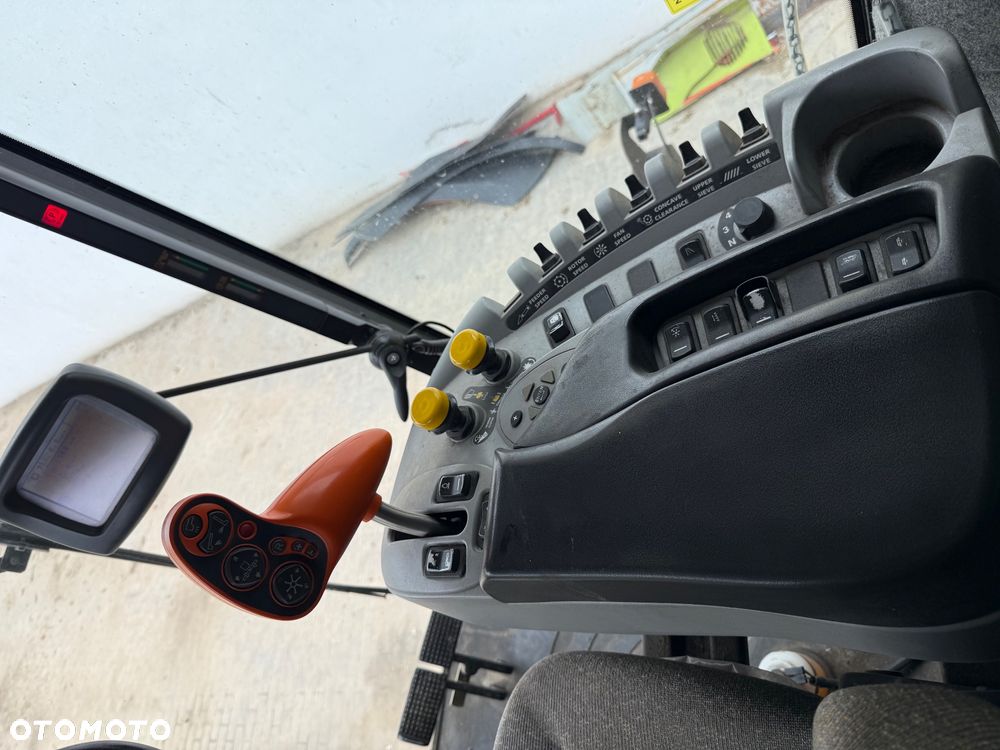 New Holland CX 880 - 13