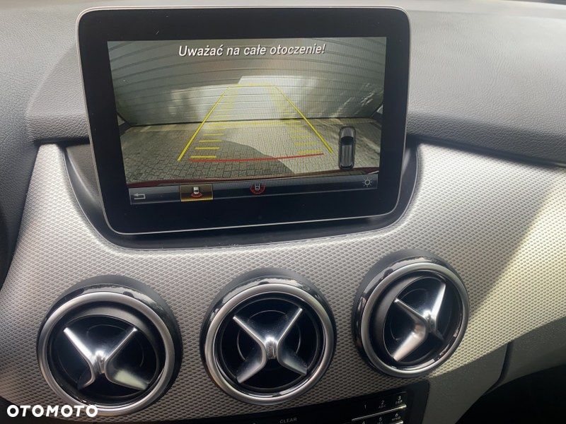 Mercedes-Benz Klasa B 220 4-Matic - 11