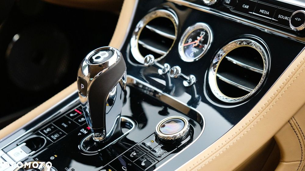 Bentley Continental GT - 13