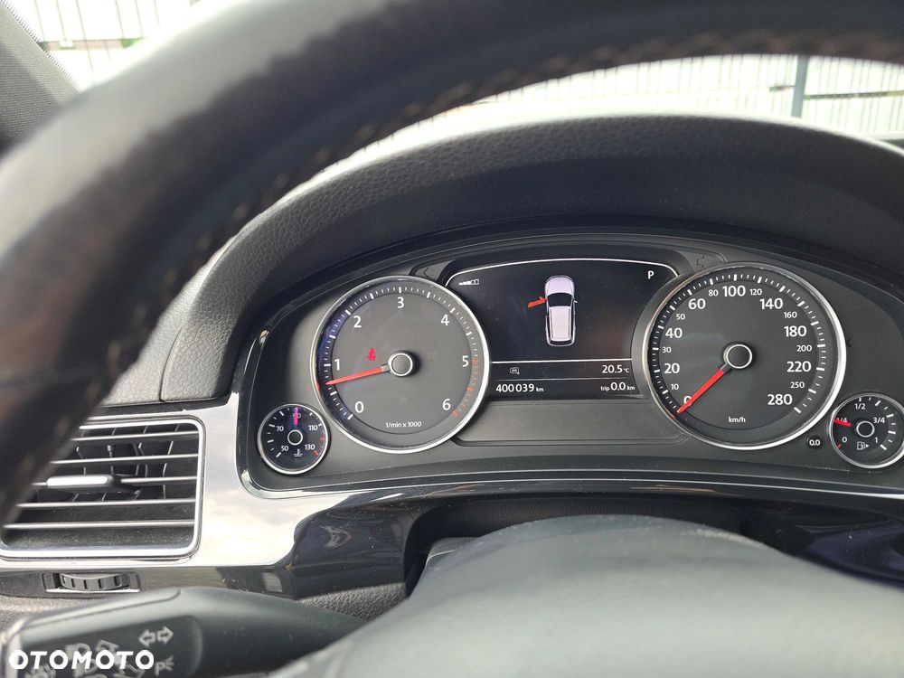 Volkswagen Touareg - 5