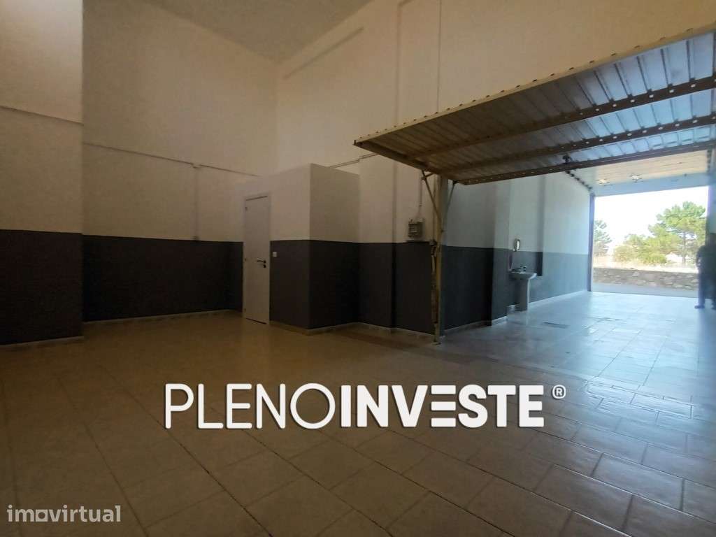 Arrendamento de 3 Espaços Independentes em Corroios - Grande imagem: 3/28