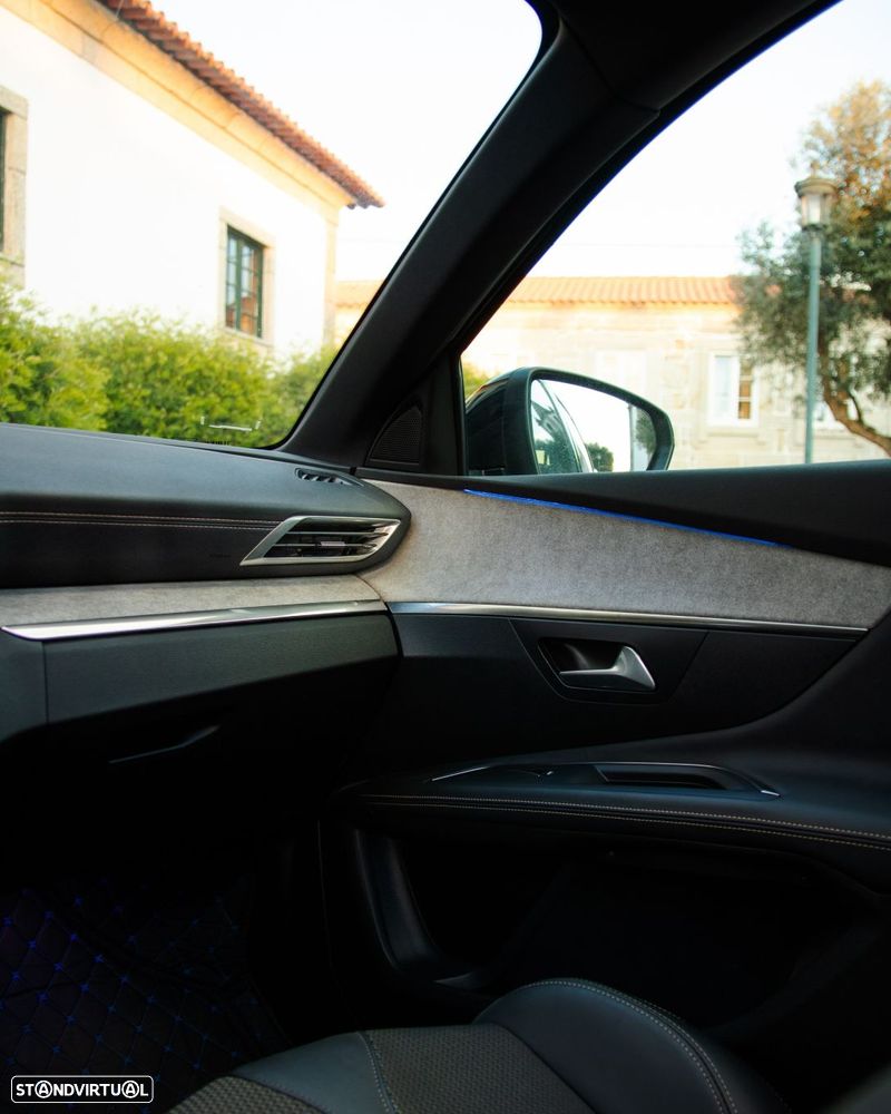 Peugeot 3008 Hybrid 225 e-EAT8 GT Pack - 18