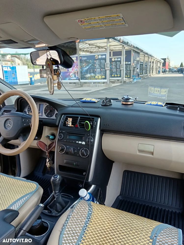 Mercedes-Benz B 180 Standard - 6