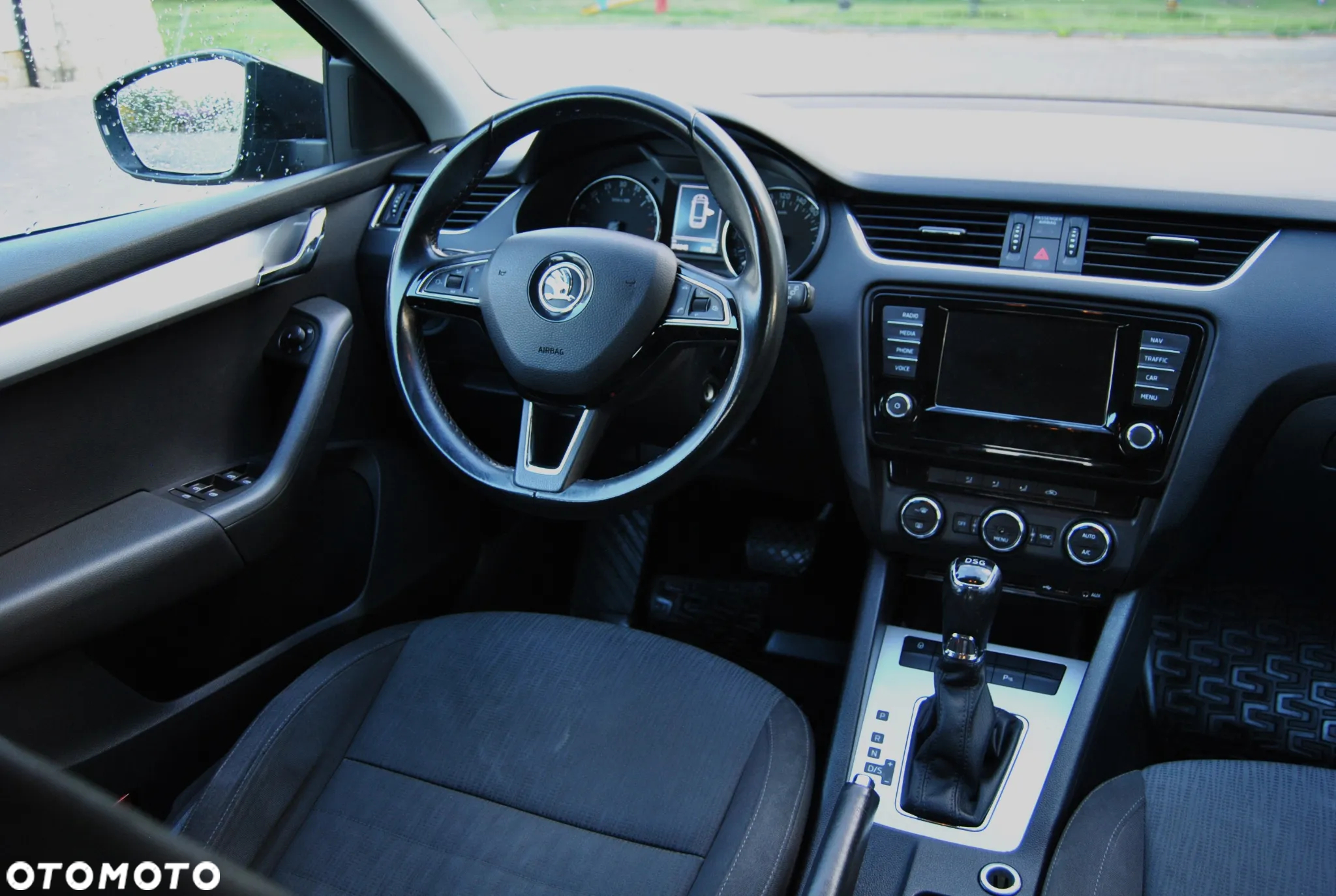 Skoda Octavia 2.0 TDI Elegance DSG - 11