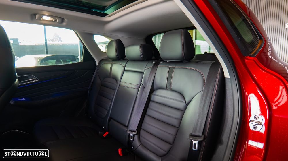 MG EHS 1.5 T-GDI Plug-in Hybrid Luxury - 30