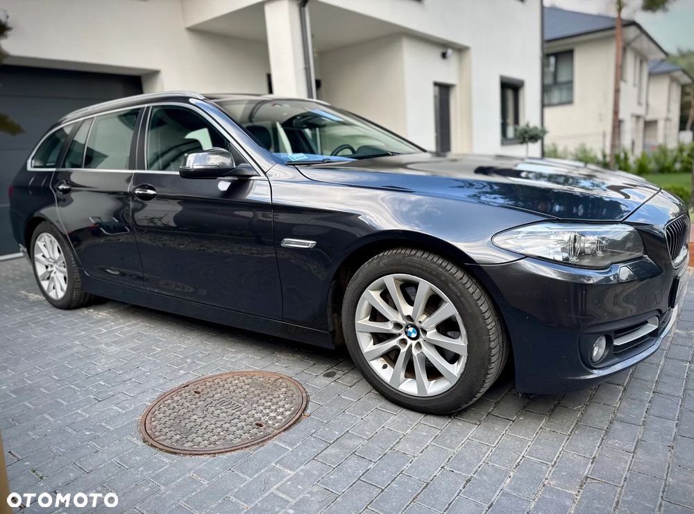 BMW Seria 5 528i xDrive - 17