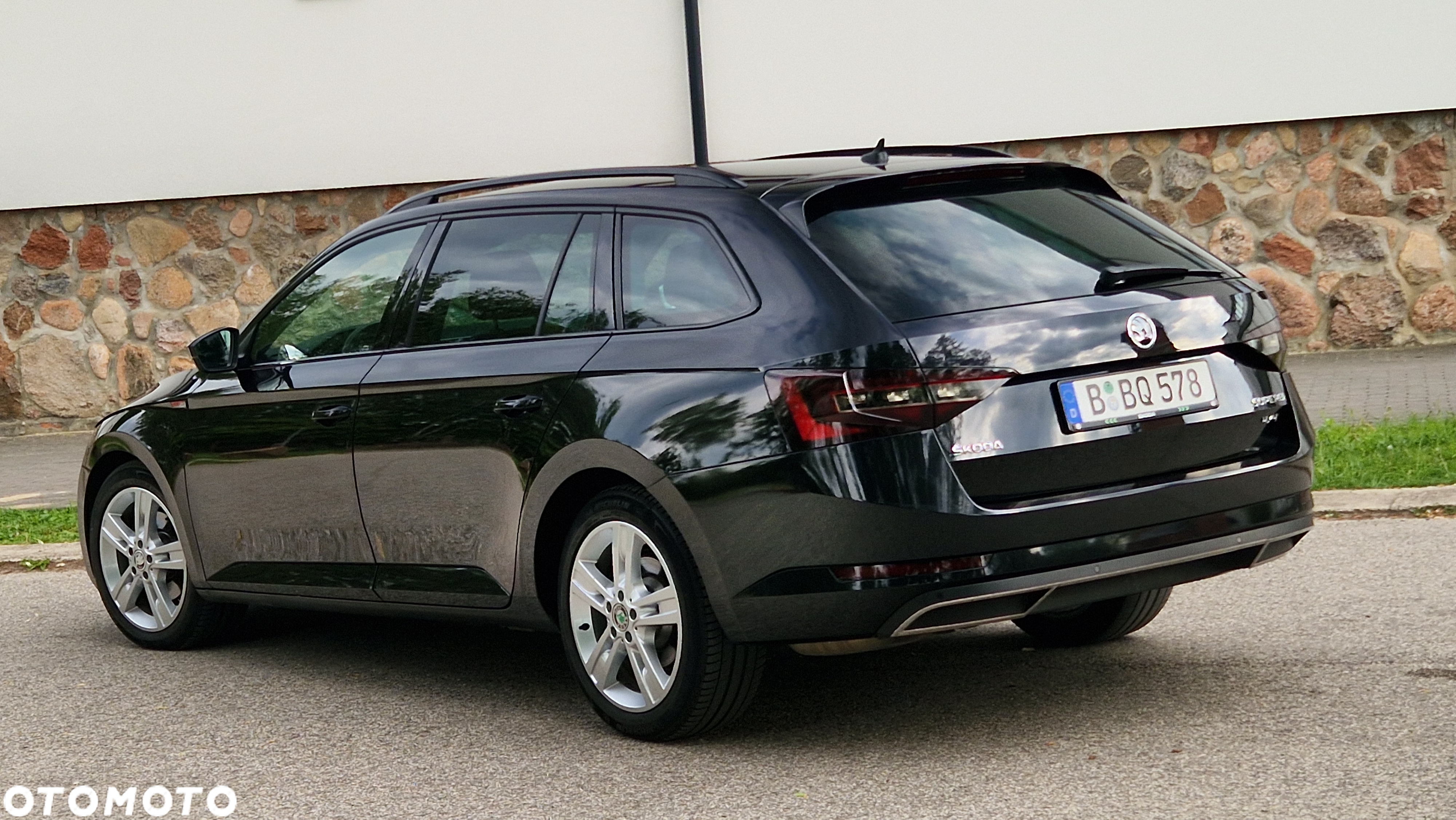 Skoda Superb 2.0 TDI 4x4 DSG Premium Edition - 12