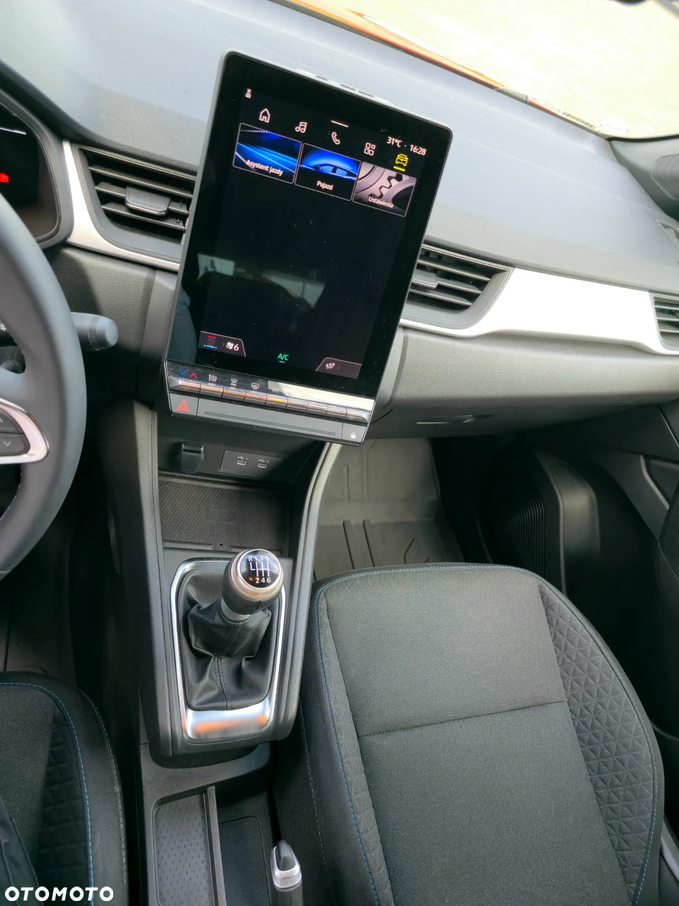 Renault Captur - 10